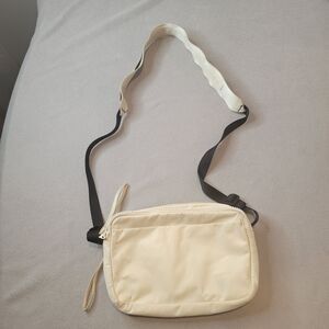 EVERLANE The Recycled Nylon Camera Bag Crossbody Shoulder Bag